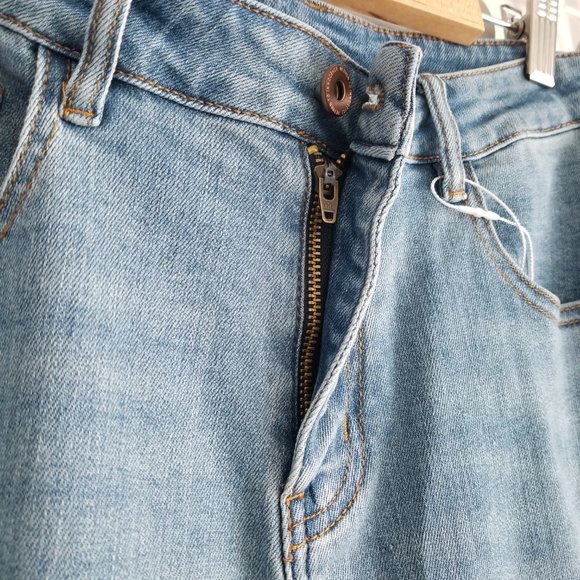 NWOT High Rise Light Blue Straight Leg Ankle Jeans – Size 28 - Picture 6 of 10